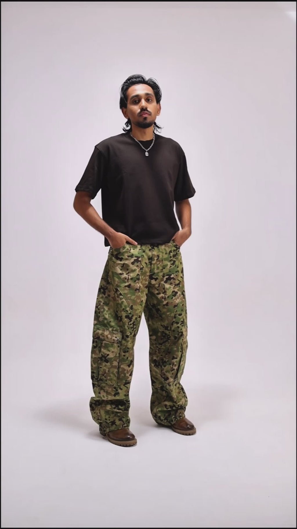 6 pocket Forest Camo Cargo pant in C shape